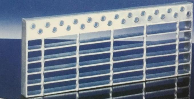 grille en acier galvanisée plongée chaude utilisée pour la bande de roulement d'escalier