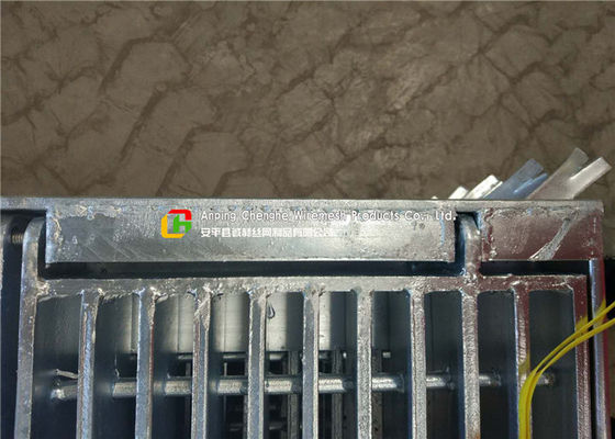 Lignes simples de grille de charnière/boulon de couverture en acier de drain pour la station d'épuration